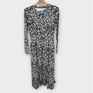 NWT Anrabress Womens Dress Long Sleeve Black and White Floral Buttons Size Small